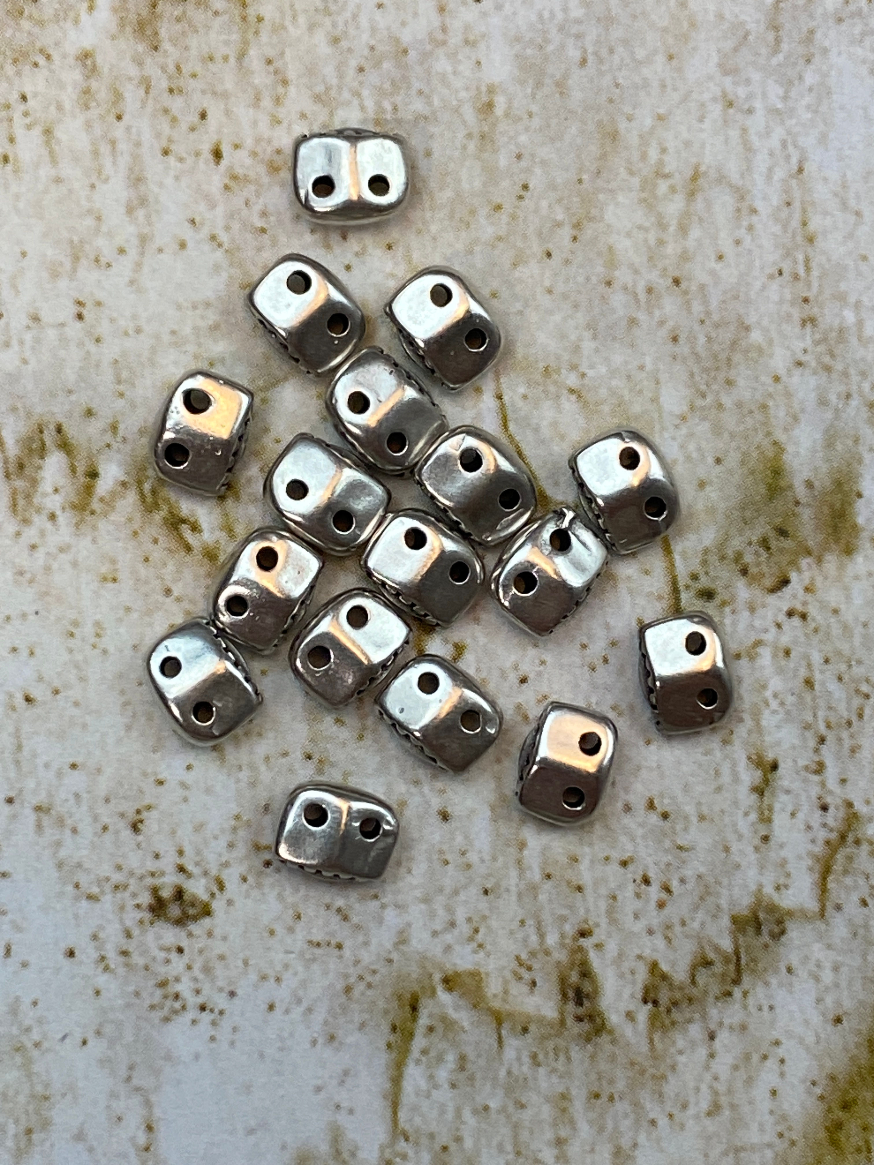 2 Hole Super Duo, Varidi, Antique Silver