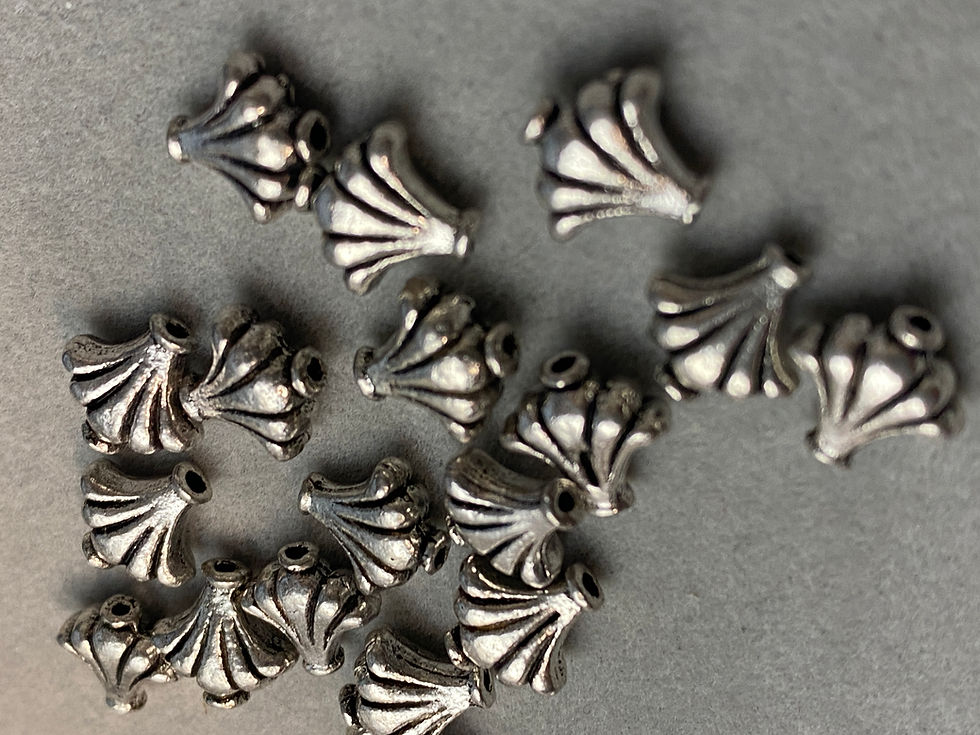 Miniature : Rounded Fan bead