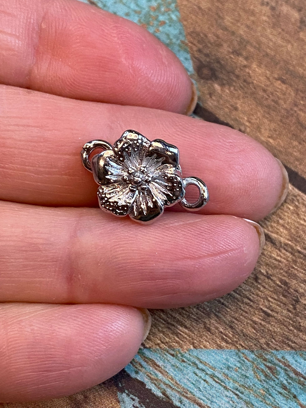 Miniature : Magnetic Flower Clasp