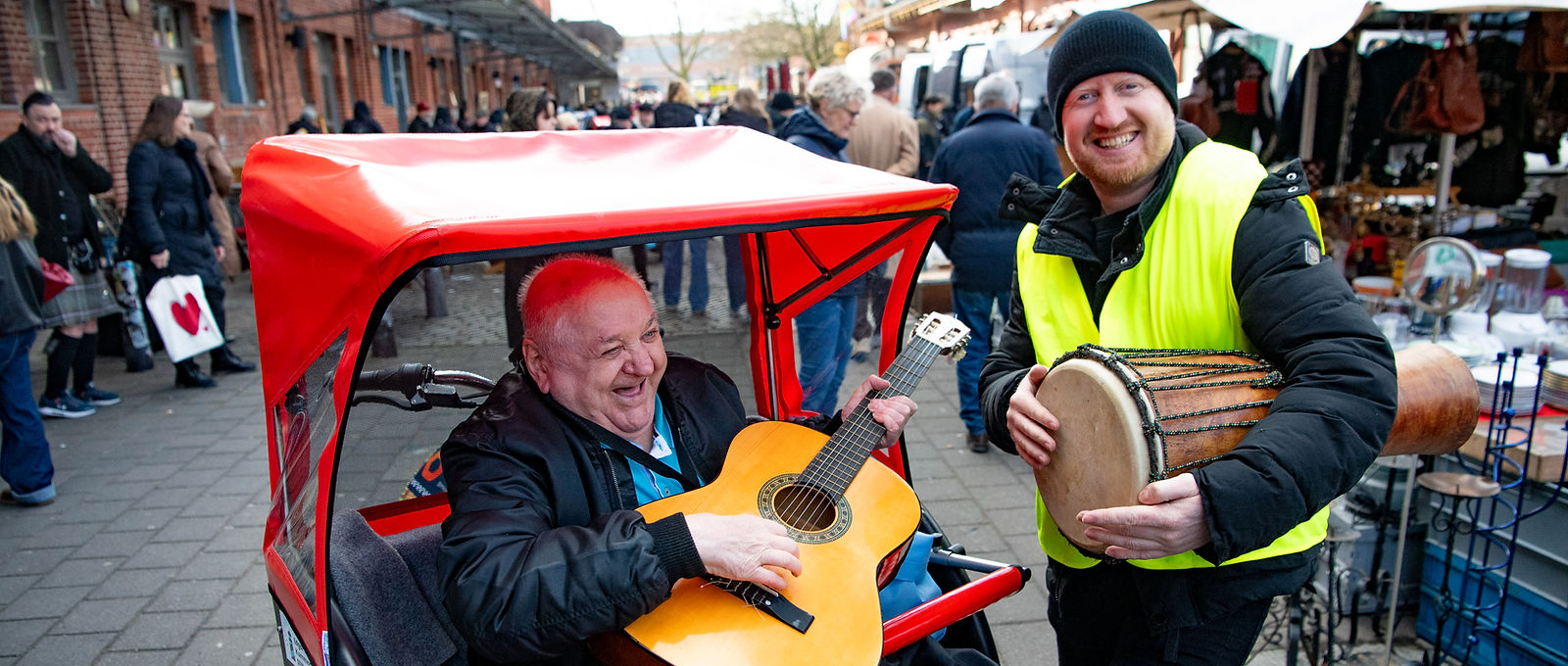 Musizieren auf dem Flohmarkt