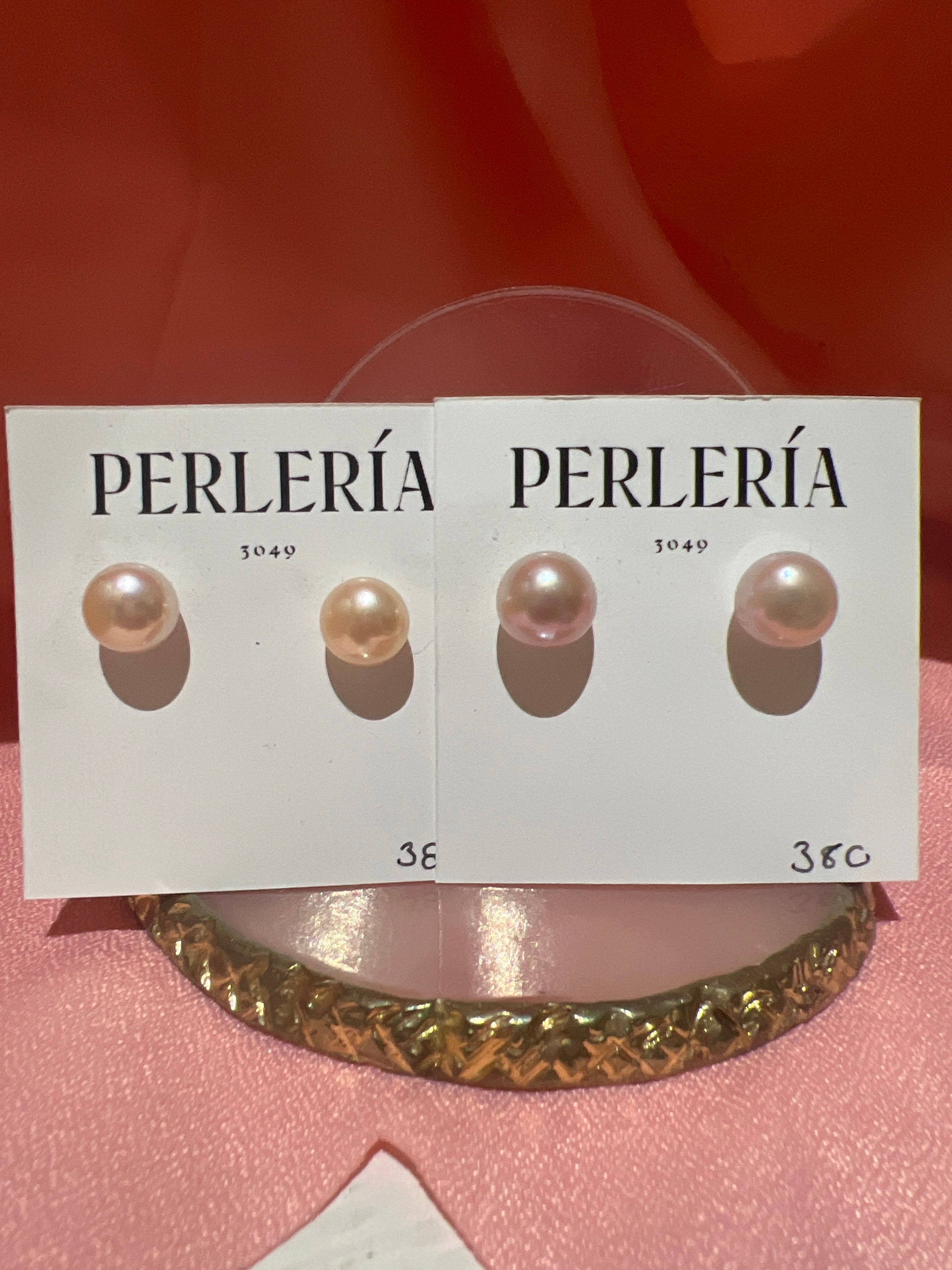 Aretes pegados 