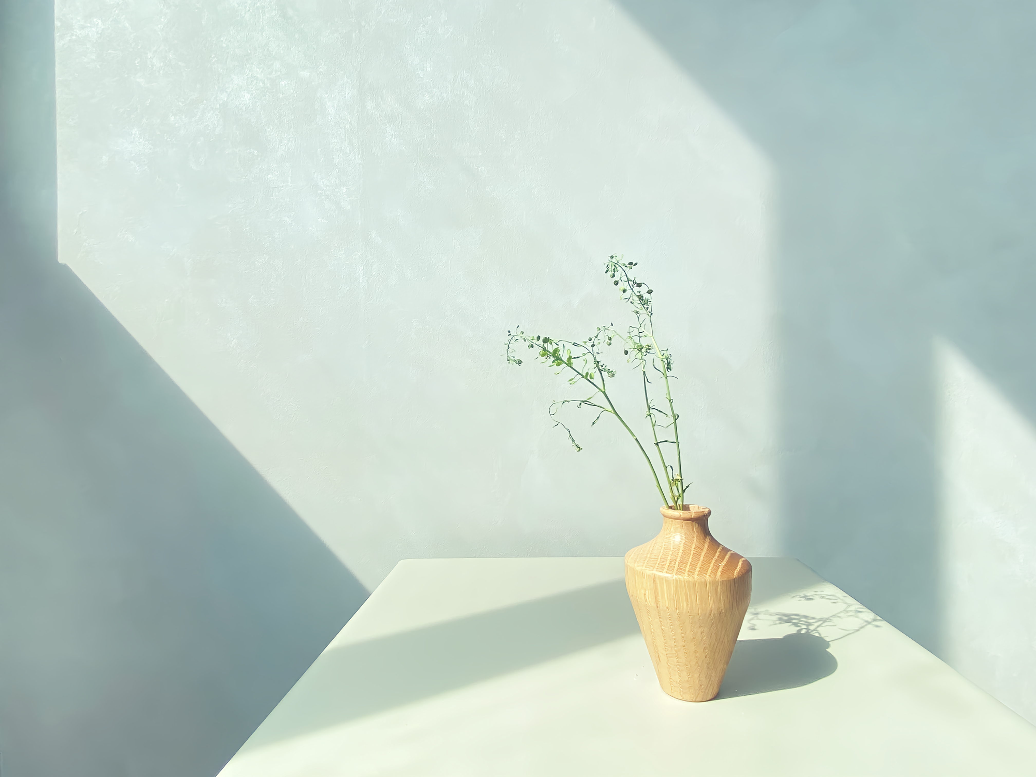 【shesay】マグネットがついたウッドのフラワーベース