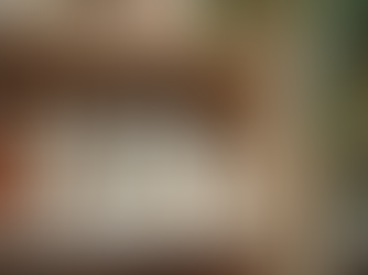 Personalized product display with custom labels