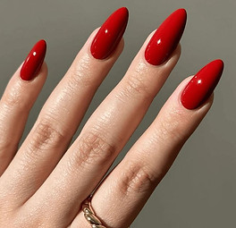 50+ Classy Red Nails That Will Never Go Out Of Style ⋆ Beautymone_edited.jpg