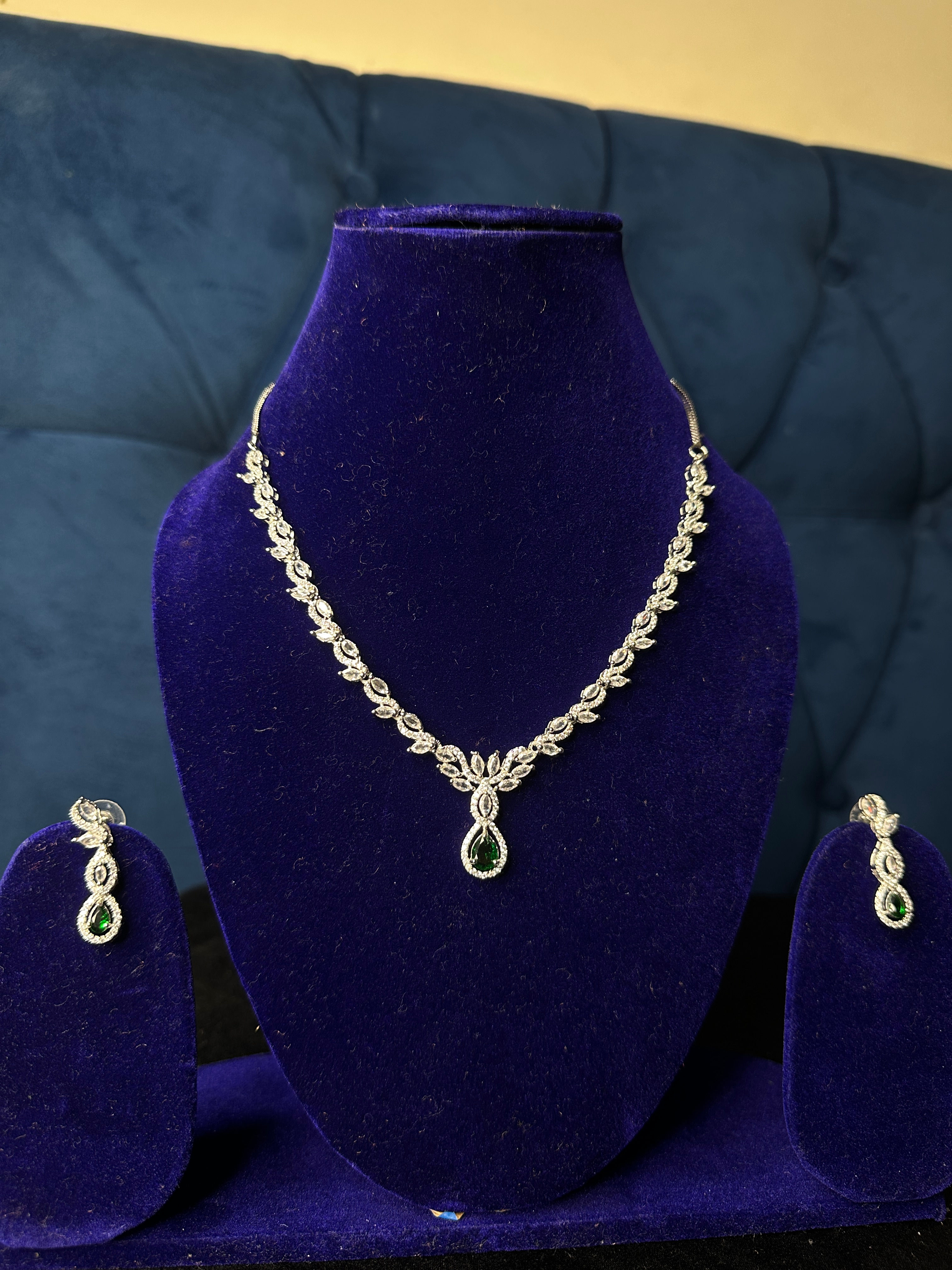 Nazakat Necklace set(emerald)