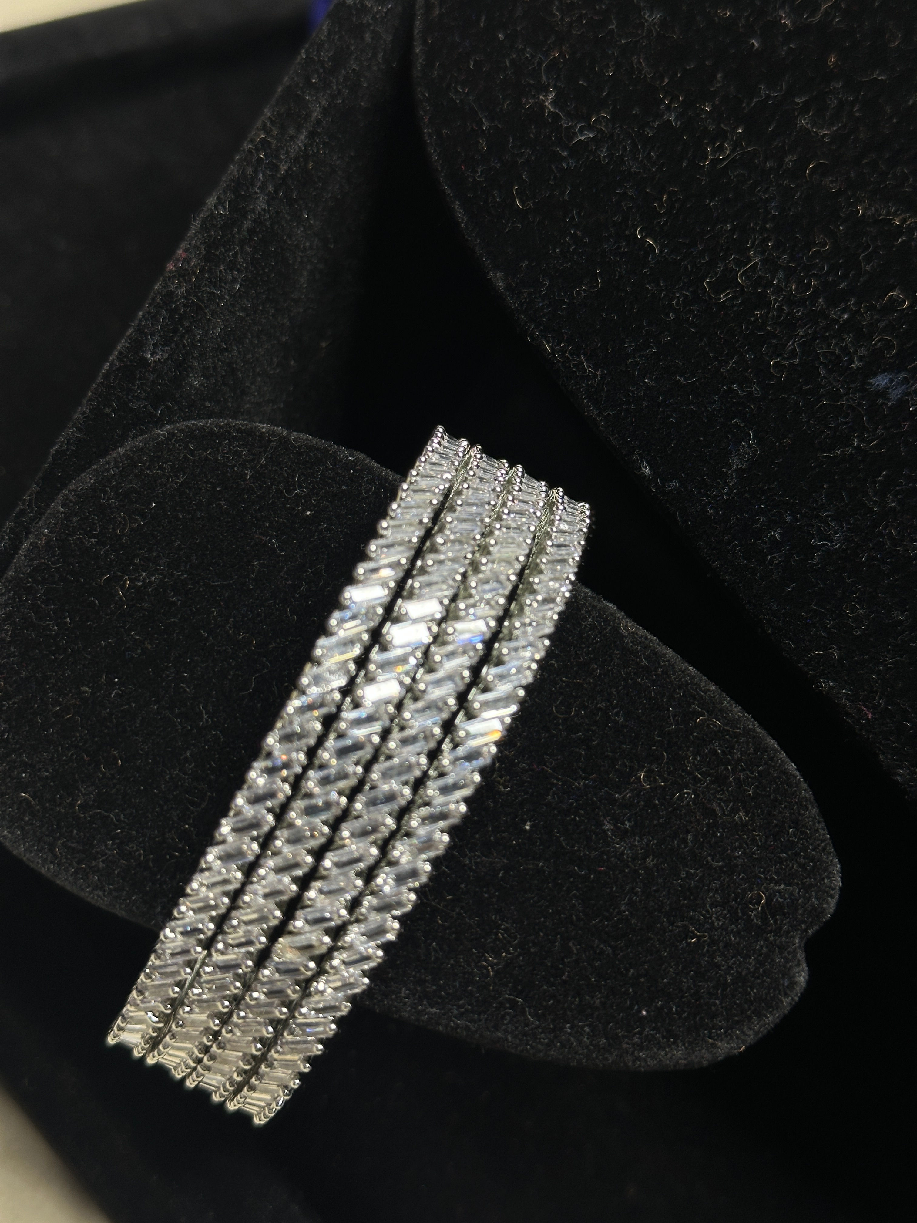 Haai bangles(4piece)