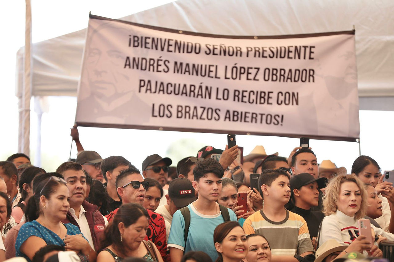 Bedolla y AMLO inauguran Universidad para el Bienestar en Pajacuarán