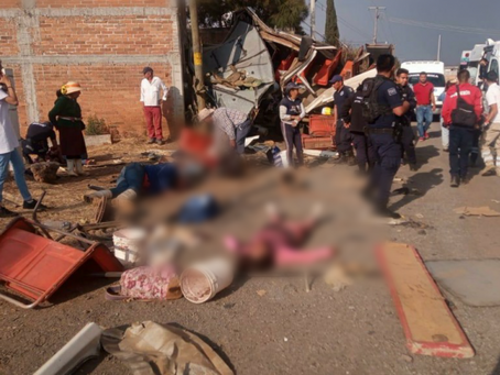 Tráiler choca contra camión de pasajeros dejando varios muertos y heridos en la Morelia-Pátzcuaro