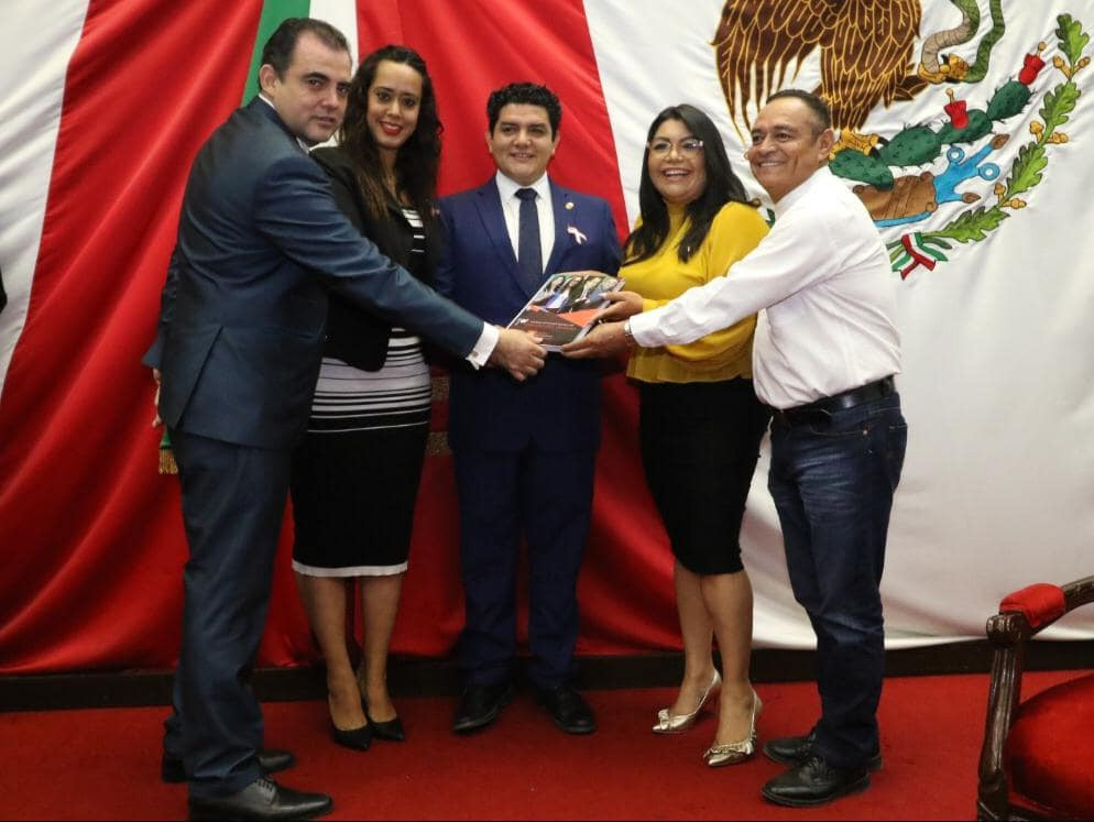 El GPPT cumple con la Ley y le cumple a los michoacanos; entregan su informe de actividades.