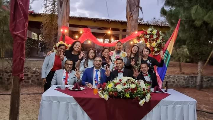 Michoacán: Así se celebró la primera boda purépecha entre una pareja del mismo sexo (+Fotos)