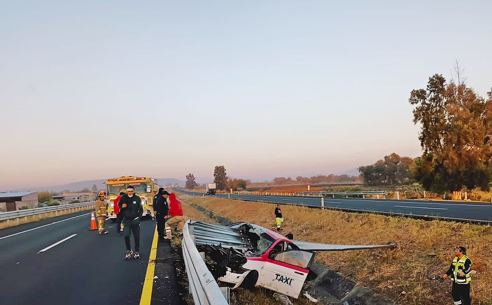 Tragedia en Autopista del Occidente: Taxi choca con objeto fijo