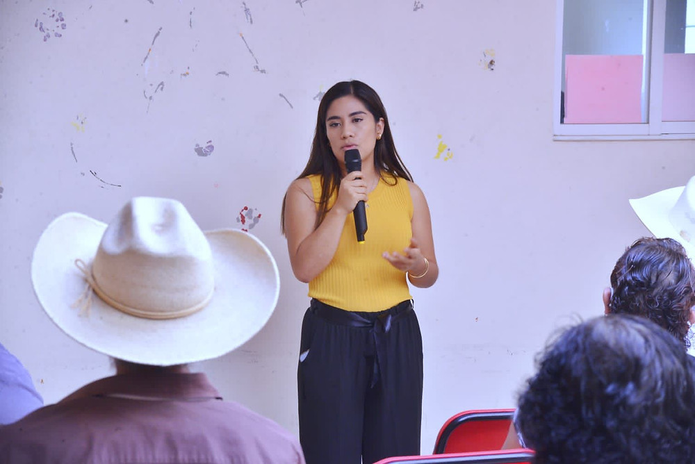 Otorga Gobierno de Tarímbaro lentes con graduación para adultos mayores