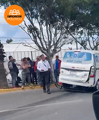 Morelia: Auto de escoltas chocan con auto y gasolinera