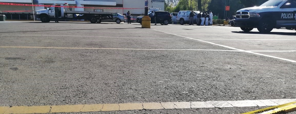 #Morelia Sicarios en moto disparan contra dos personas en estacionamiento de Superama (+Fotos+Video)