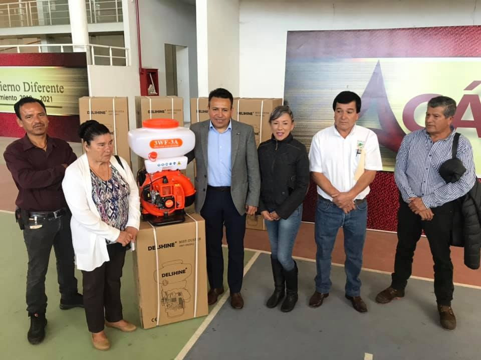 #Acámbaro: Se apoya a productores con aspersoras pulverizadoras.
