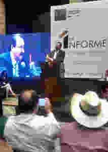En su 1er Informe Legislativo, Reginaldo Sandoval presenta un libro de testimonios y actividades