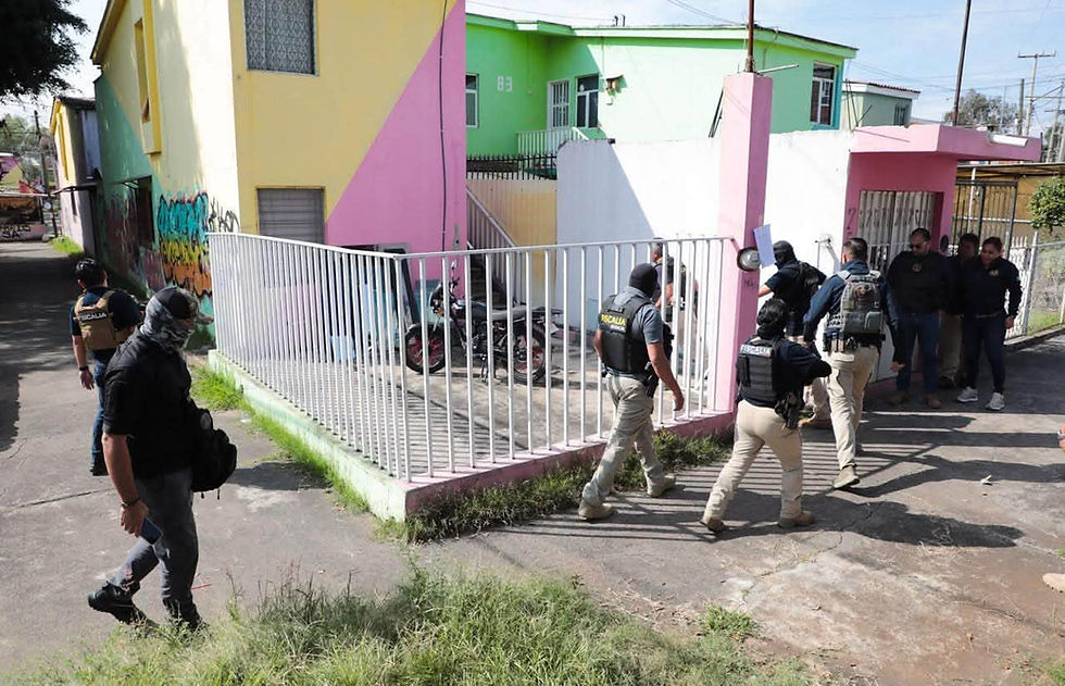 Realizan cateos en 4 casas de Morelia relacionadas con narcomenudeo y detienen a seis personas