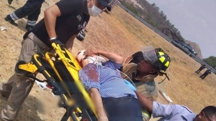 Sube la cifra de fallecidos de la volcadura de autobús de hoy en Copándaro, Michoacán