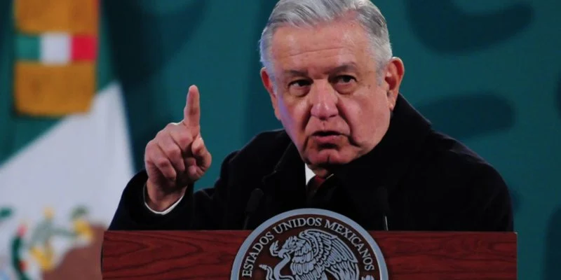 AMLO pide a mexicanos consumir menos luz de 6 a 11 pm: apaguen focos