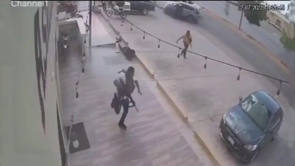 VIDEOS FUERTES: Detención de posible líder narco desata balaceras en Altar, Sonora