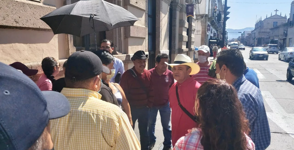 Diputado Salvador Arvizu atiende peticiones de operadores de Juegos Mecánicos del estado