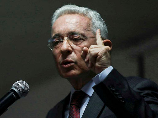 Expresidente colombiano Álvaro Uribe condenado a 12 años de prisión domiciliaria