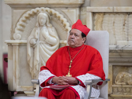 Hospitalizan al cardenal Norberto Rivera por Covid-19