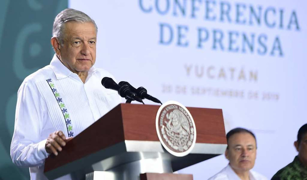 AMLO celebra aprobación de leyes secundarias de la reforma educativa