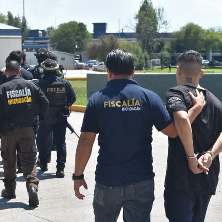 Acusados por secuestr0s en el occidente de Michoacán detienen al director de policía de José Sixto Verduzco y a tres policías