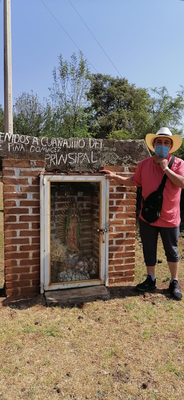 Salvador Arvizu realiza censo en comunidad de Cuanajillo del Toro para la creación de Telesecundaria