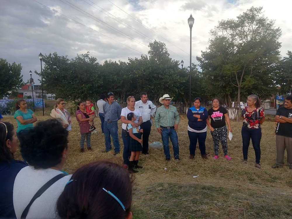 Diputado con elementos de tránsito, atienden reportes de vehículos robados en colonia de Morelia
