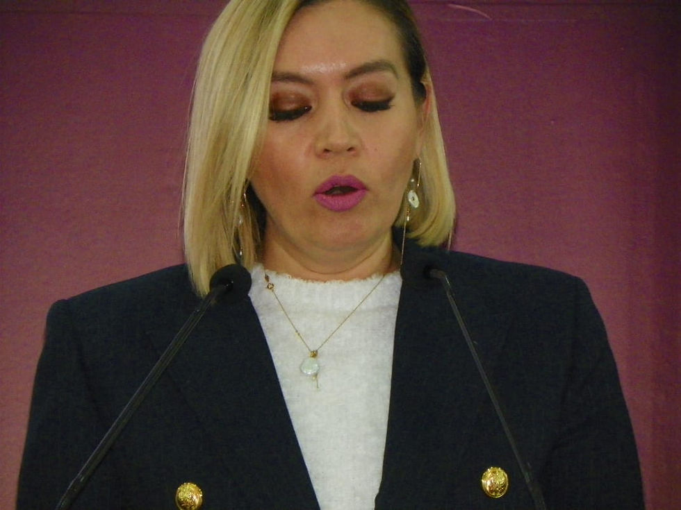 Llama Bedolla a egresados de Normales, no se dejen engañar por líderes de expresiones sindicales
