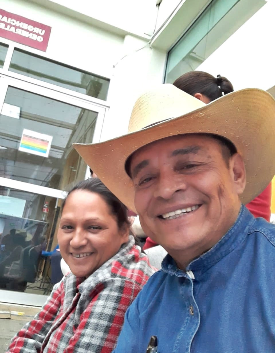 Diputado Salvador Arvizu gestiona pliegos petitorios de salud a ciudadanos