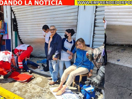 Conductor se estampa contra el Mercado Vasco de Quiroga y deja mujeres heridas