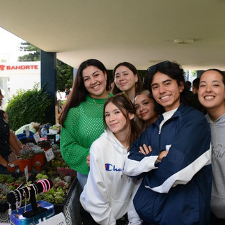 Universidad Michoacana realiza el “Gran bazar con causa” en Facultad de Contaduría 