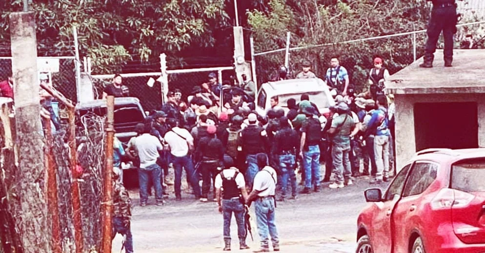 Población de Tancítaro cierra sus fronteras a la delincuencia ¿Autodefensas?