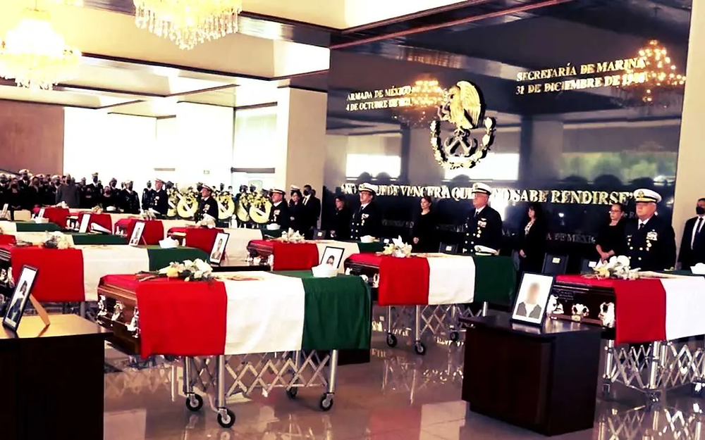 Marina homenajea a elementos caídos: 'Descansen en paz hermanos, han cumplido su deber'