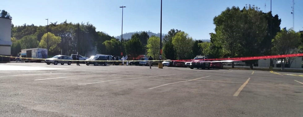 #Morelia Sicarios en moto disparan contra dos personas en estacionamiento de Superama (+Fotos+Video)