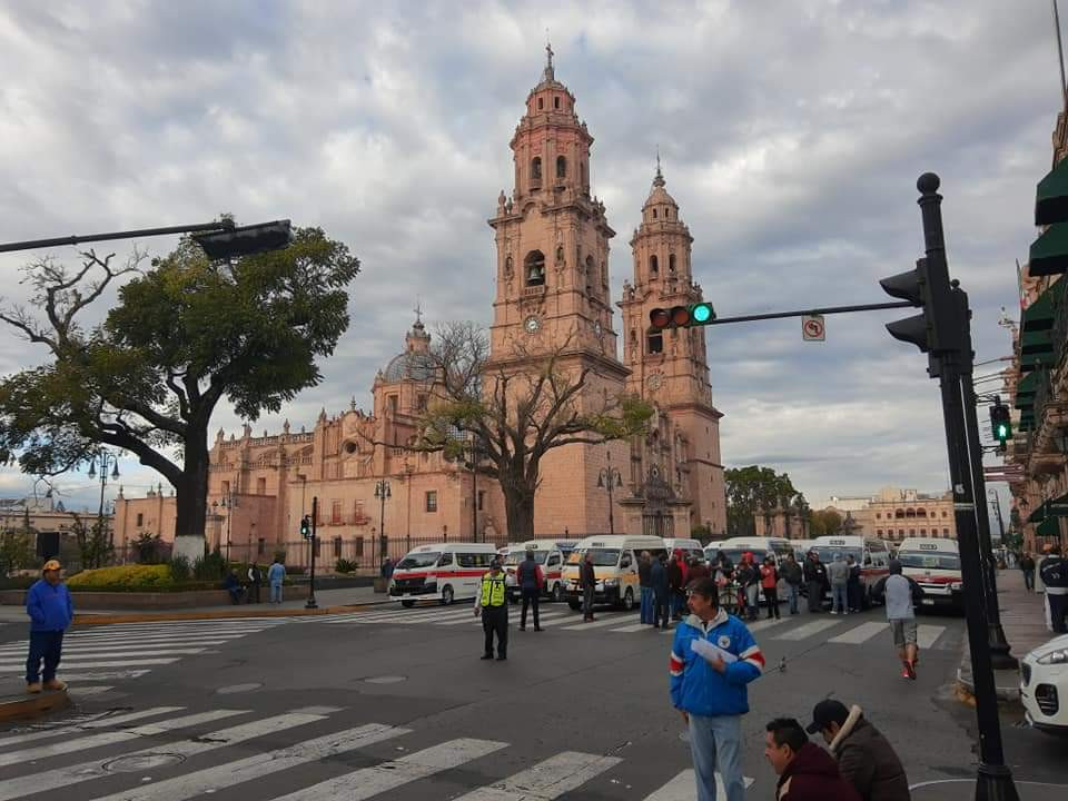 Domingo sin ciclovía en Morelia; transportistas toman la Madero como protesta