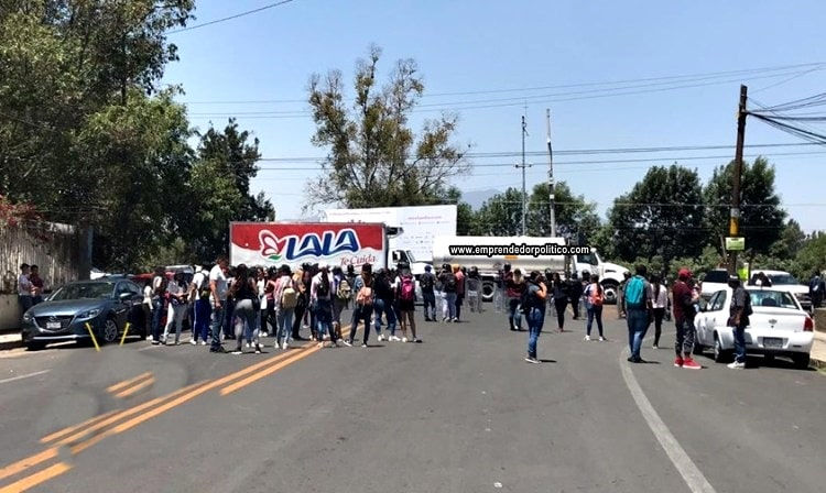 Normalistas Cierran Siervo De La Nación Buscan Diálogo Con La SEE