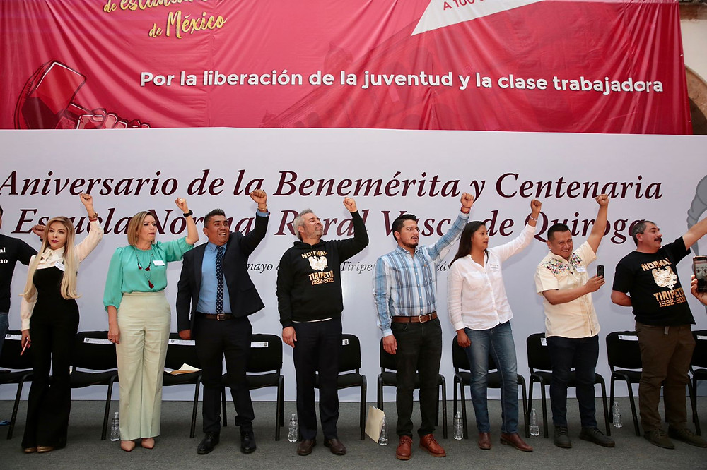 SEE reconoce 100 años de formación docente en Normal de Tiripetío