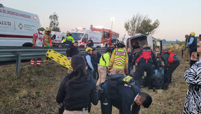 10 fallecidos y 20 lesionados tras volcadura de autobús de pasajeros en la Morelia - Pátzcuaro