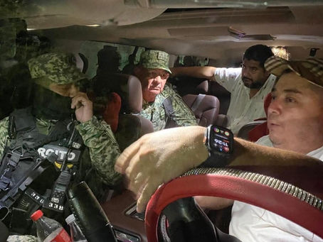 Ciudadano persigue a militares y los obliga a regresar dinero robado en Nuevo Laredo