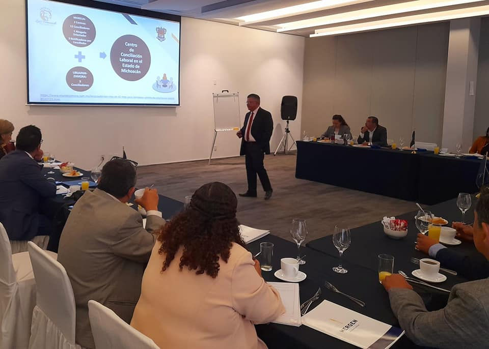 Para fortalecer el gremio de laboralistas en Michoacán, Firma legal Mergen Soluciones imparte taller