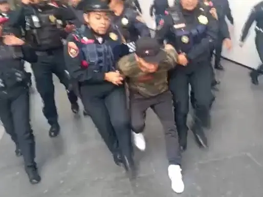 “¡Ay, me duele!” viralizan a ladrón herido de bala tras ser detenido en plaza comercial