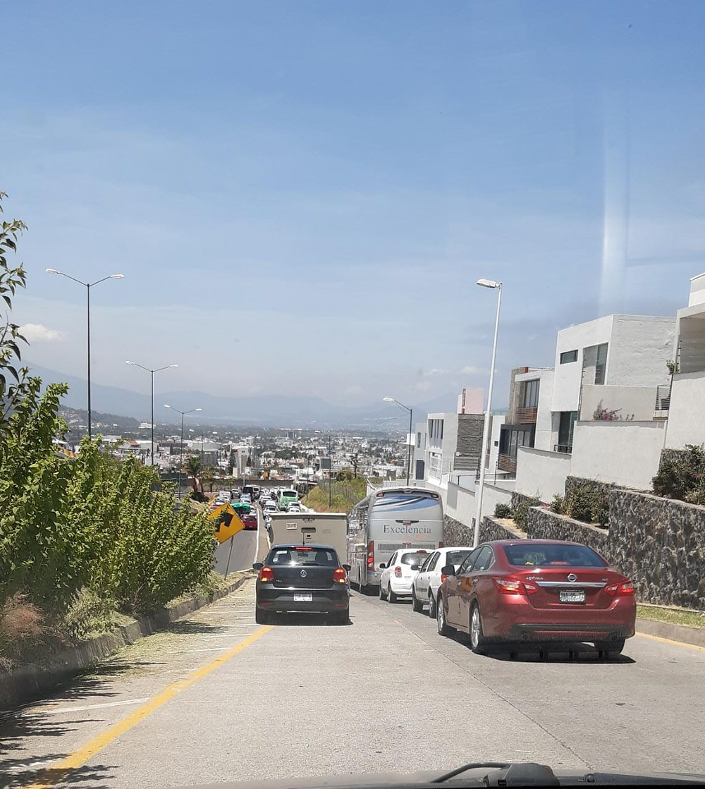 #EfectosSecundarios Fuego en Cd. Industrial ha ocasionado congestión vehicular y choques vehículares