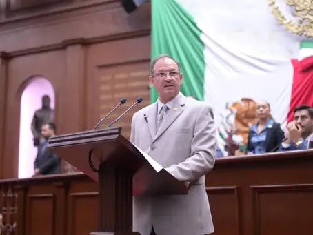 David Martínez presenta iniciativa de reforma de ley para fortalecer la prevención de la discriminación
