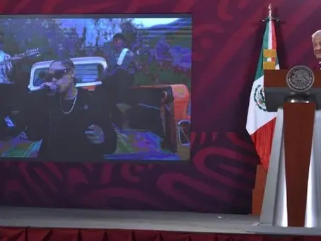 AMLO ofrece a Yahritza y su esencia presentarse el 15 de septiembre en el zócalo