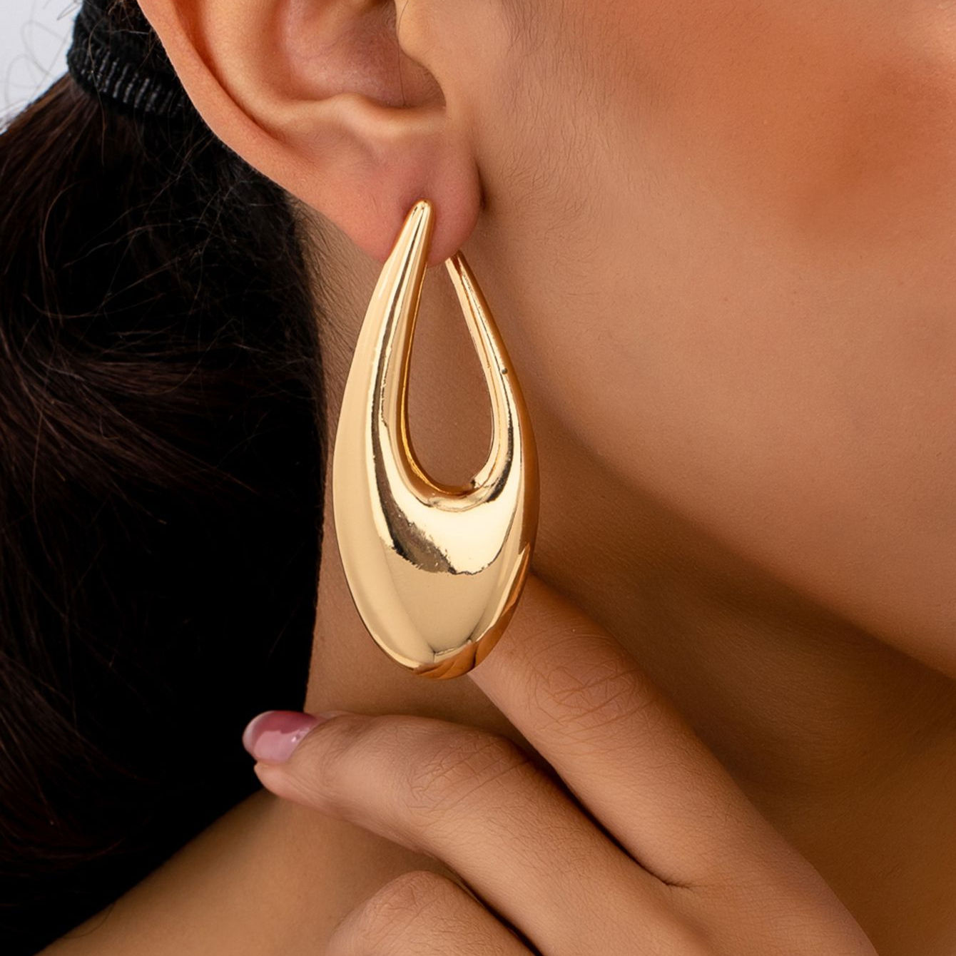 Luna Minimalist Earrings