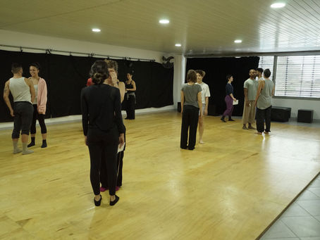 PRIMEIRO DIA DE RESIDÊNCIA NA CIA DA VILA